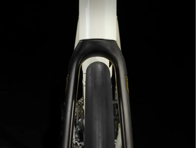 Trek Domane AL 4 Gen 4 Road Bike 2026 in Era White-7